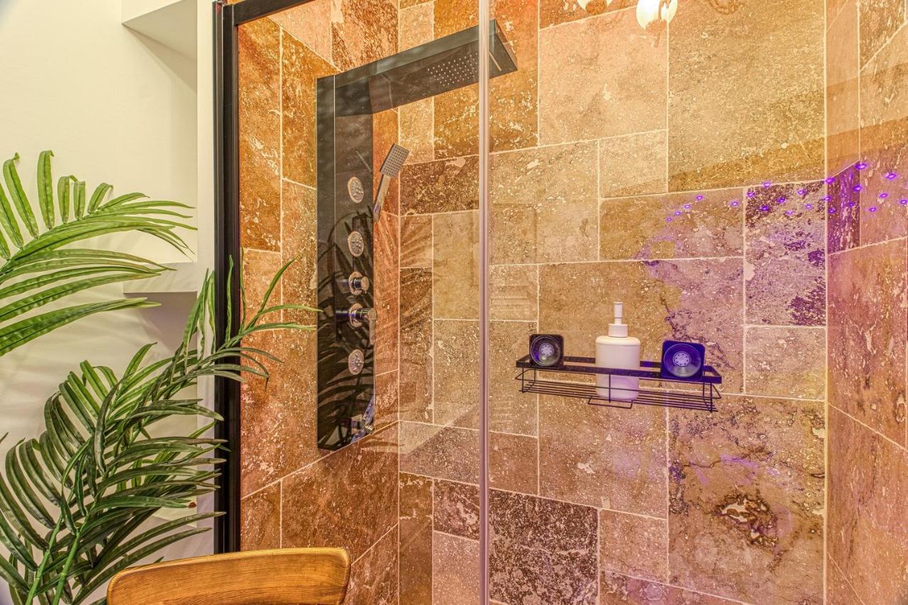 Le Saint-Pierre - Idealement Situe Avec Sauna Calais Bagian luar foto